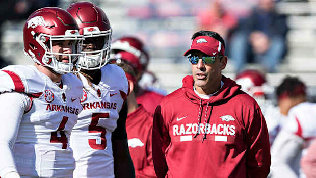 arkansas-dan-enos-michigan-alabama-qb-coach.jpg
